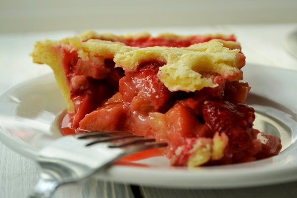 StrawberryRhubarbPieSlice.jpg