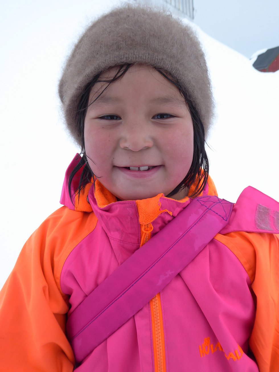 49.-Pearsall-East-Greenland-Tiniteqilaaq-school-girl-during-recess-P1020580-4.jpg